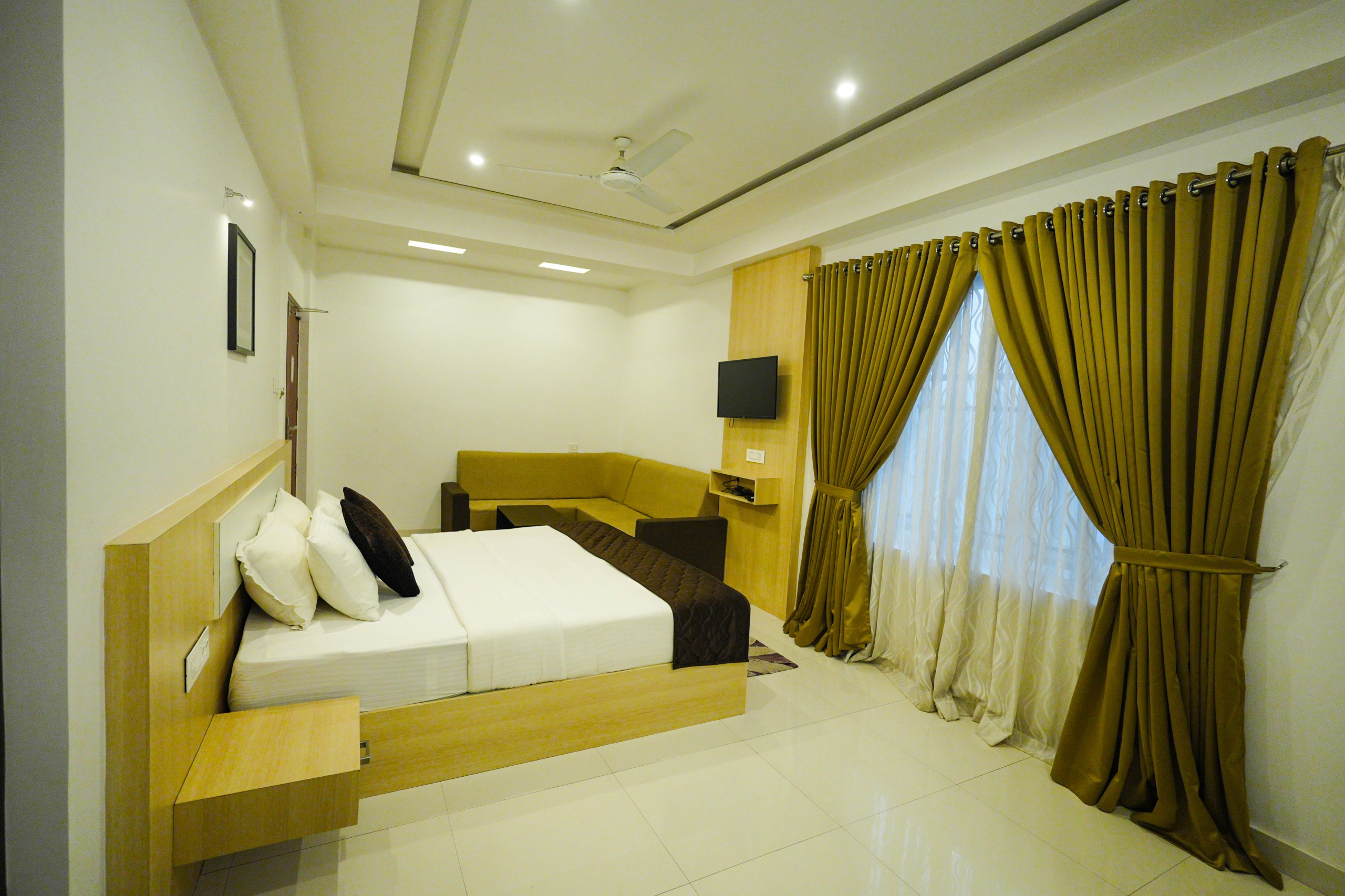 WhatsApp Image 2025-12-19 at 1.25.15 PM (1)