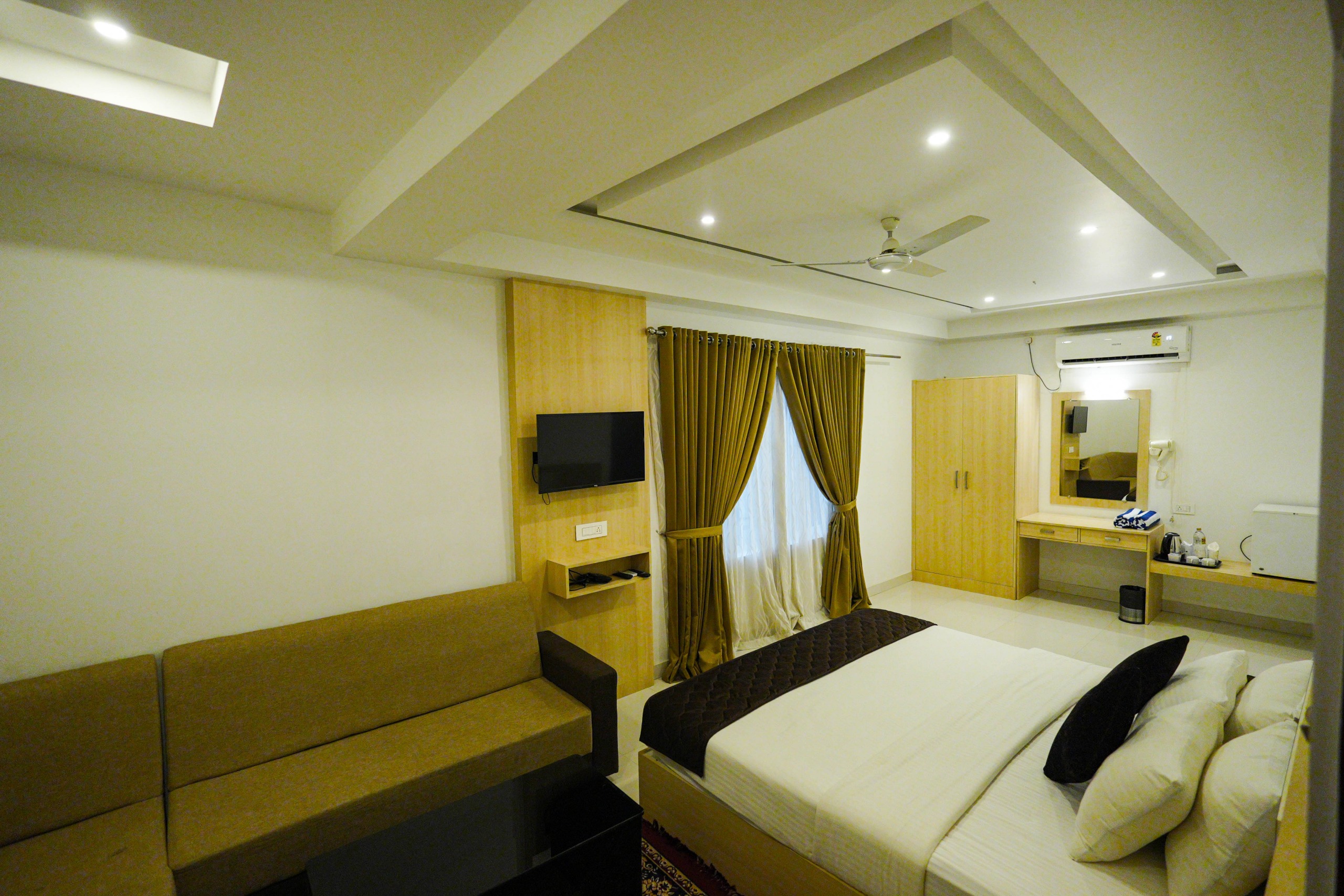 WhatsApp Image 2025-12-19 at 1.25.15 PM